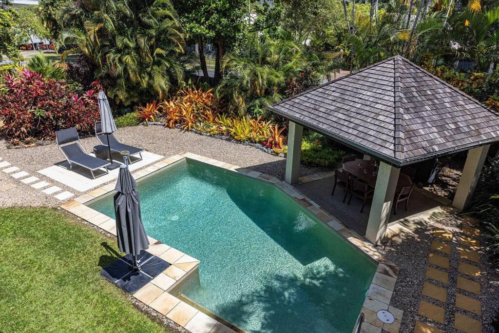Eden Retreat - *