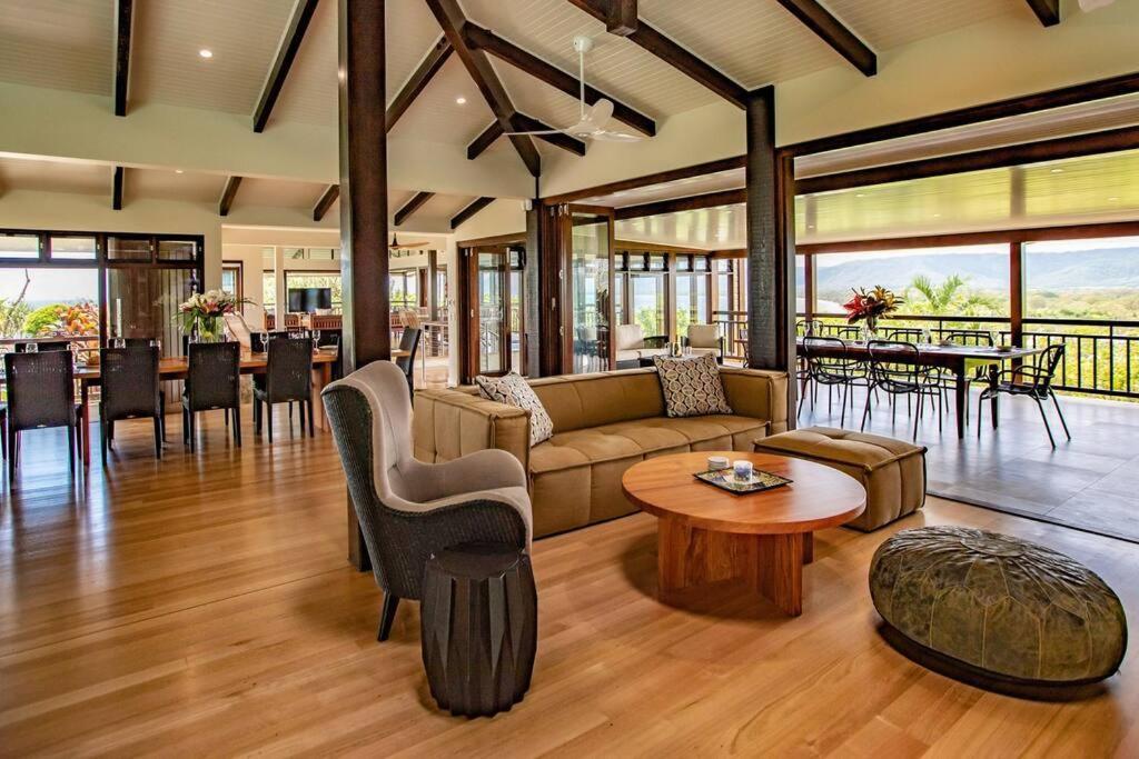 Bangalow - View In * Port Douglas