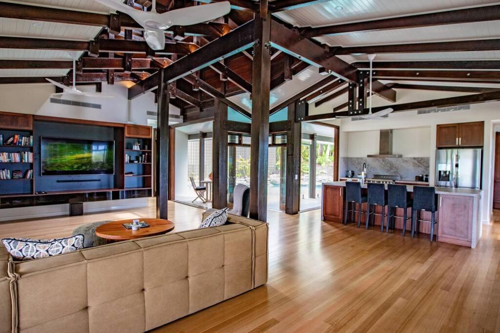 Bangalow - View In Port Douglas