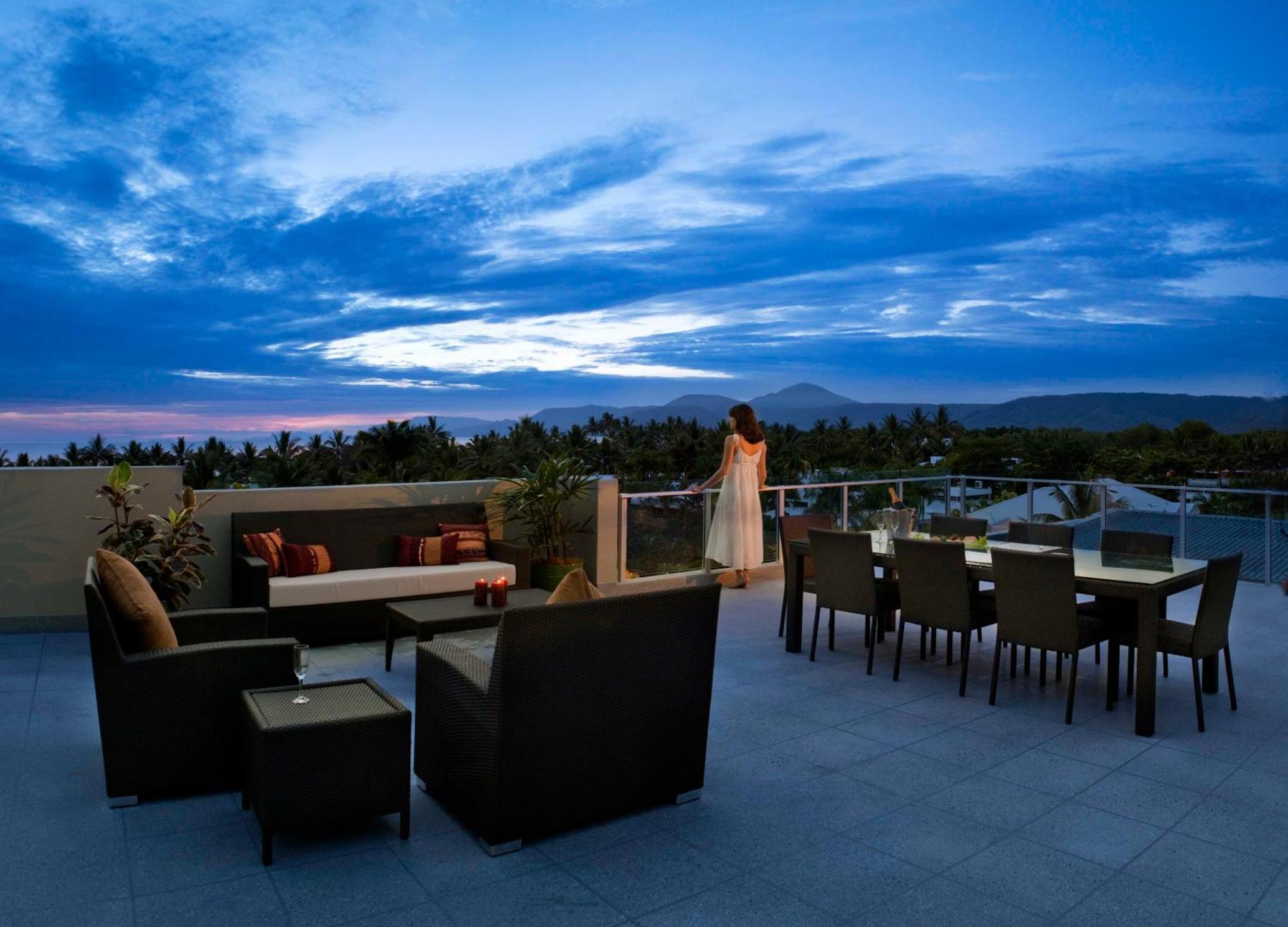 Coconut Grove 5* Port Douglas