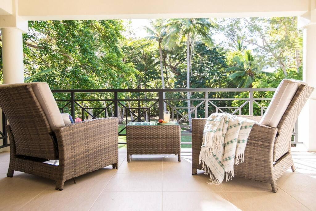 Amaroo - Absolute Beachfront