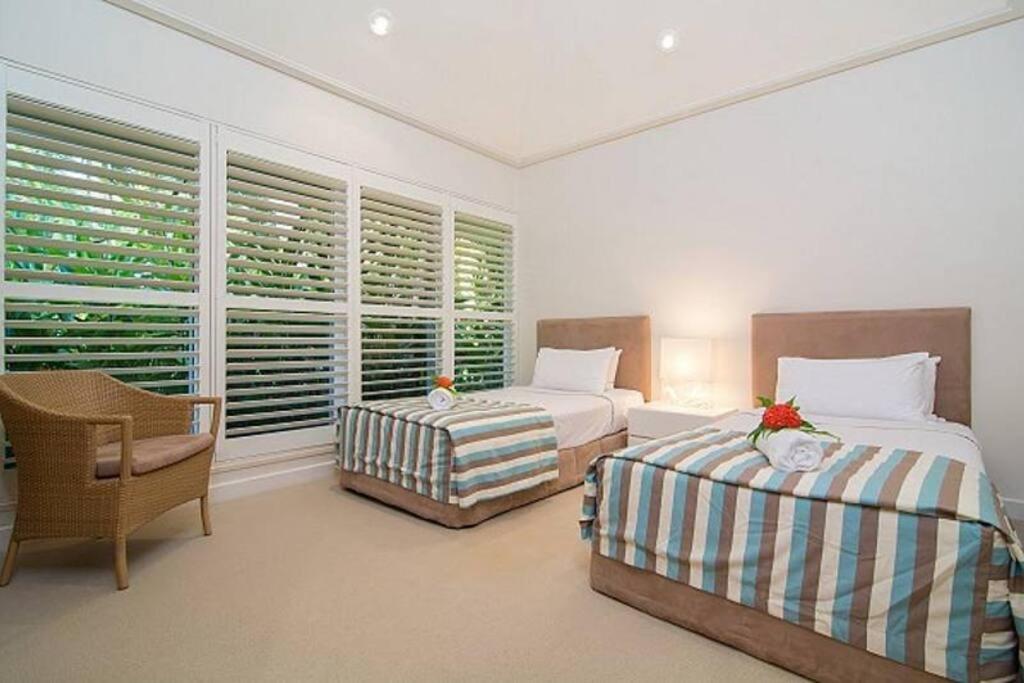 Villa Mirage 410 *