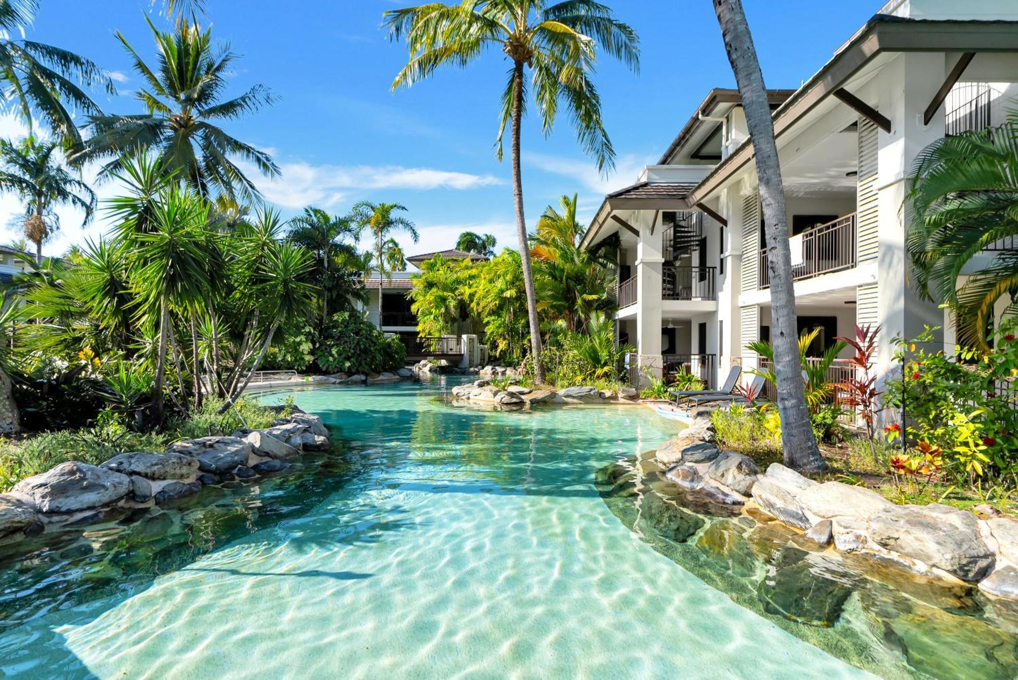 Resort-style Swim Out - A Poolside Oasis Apartment *