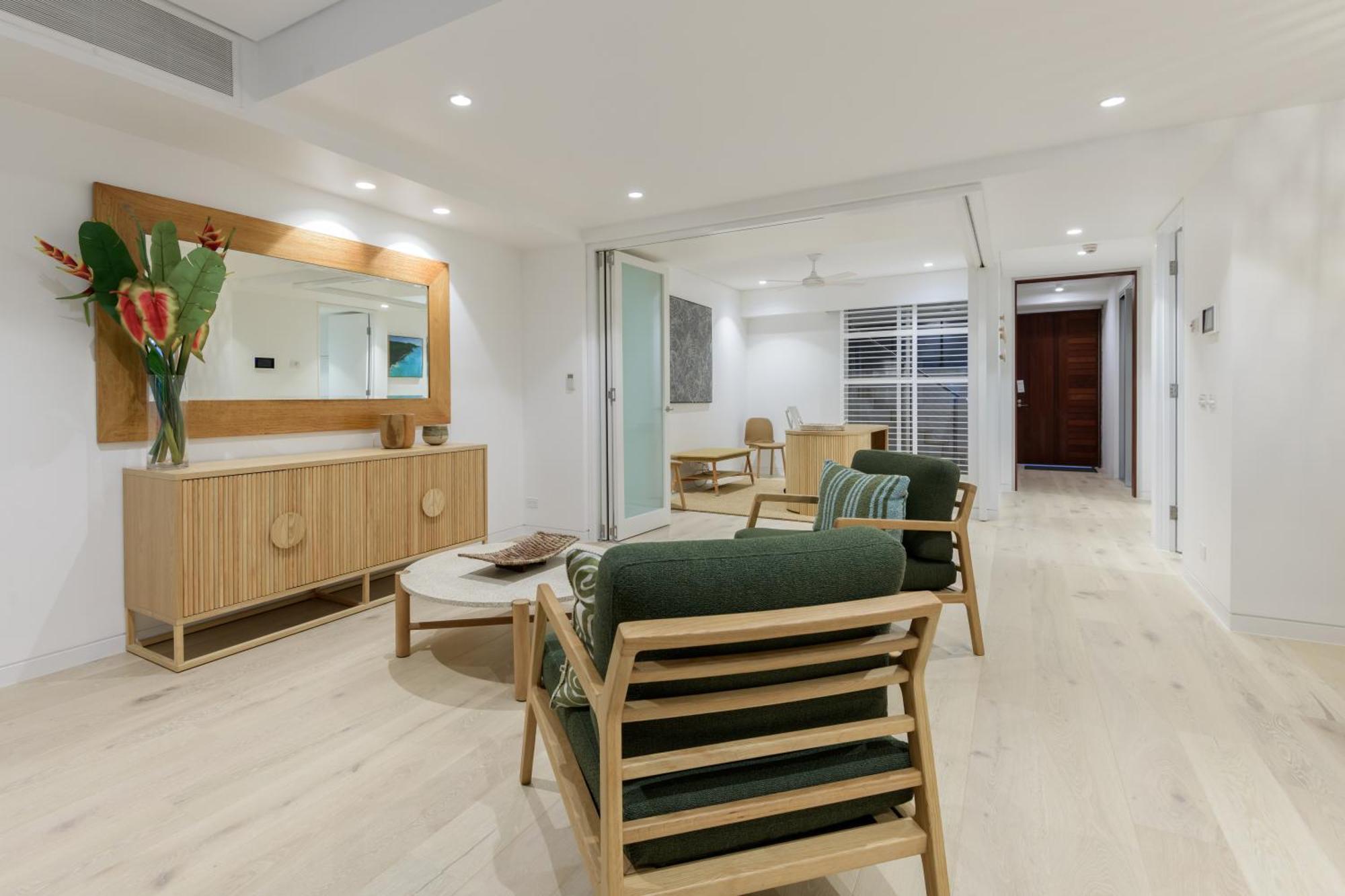 Coconut Grove Aparthotel