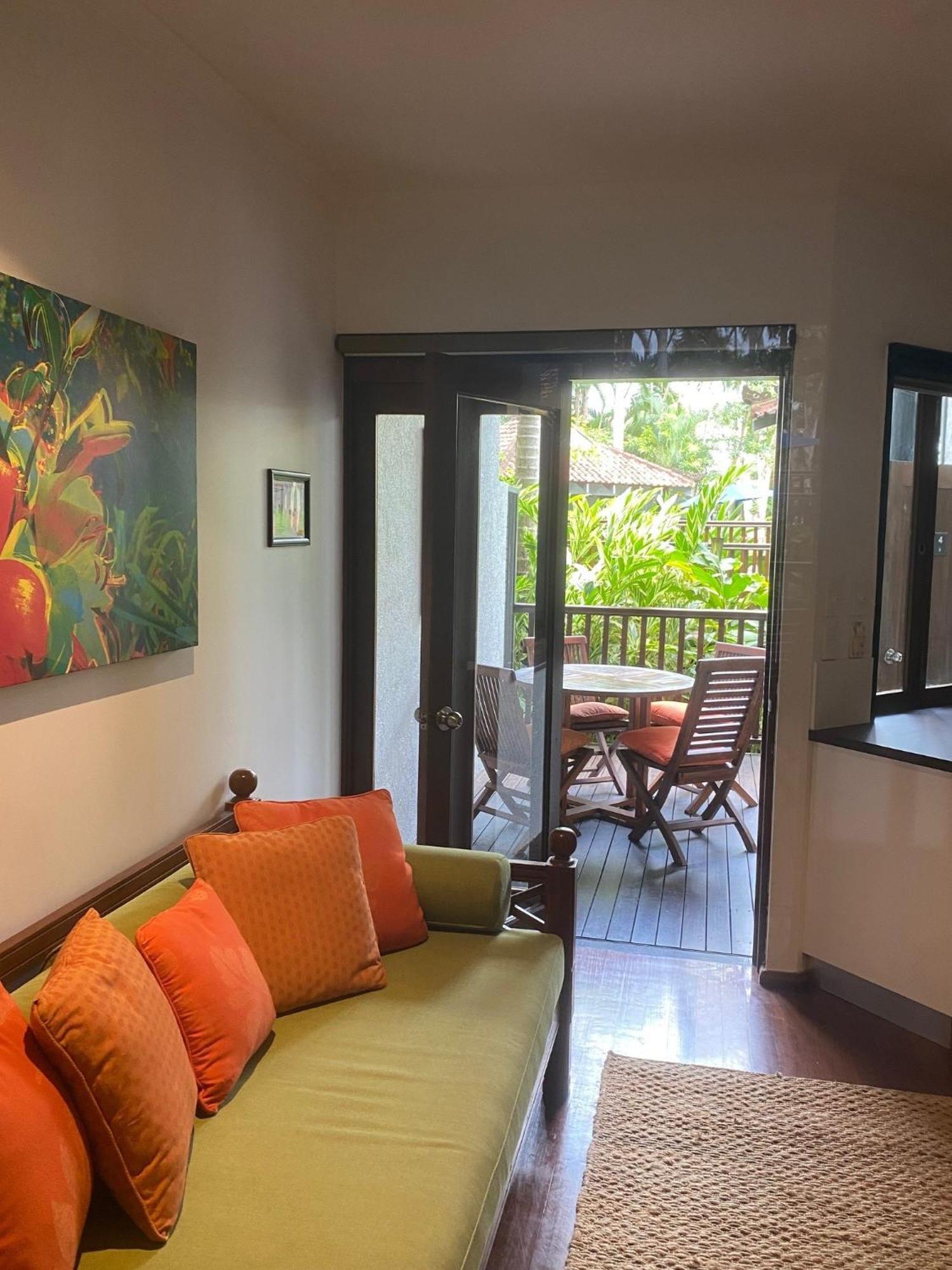 Hibiscus & - Official Onsite Reception & Check In