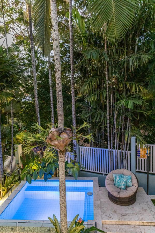 Courtyard On Villa Port Douglas
