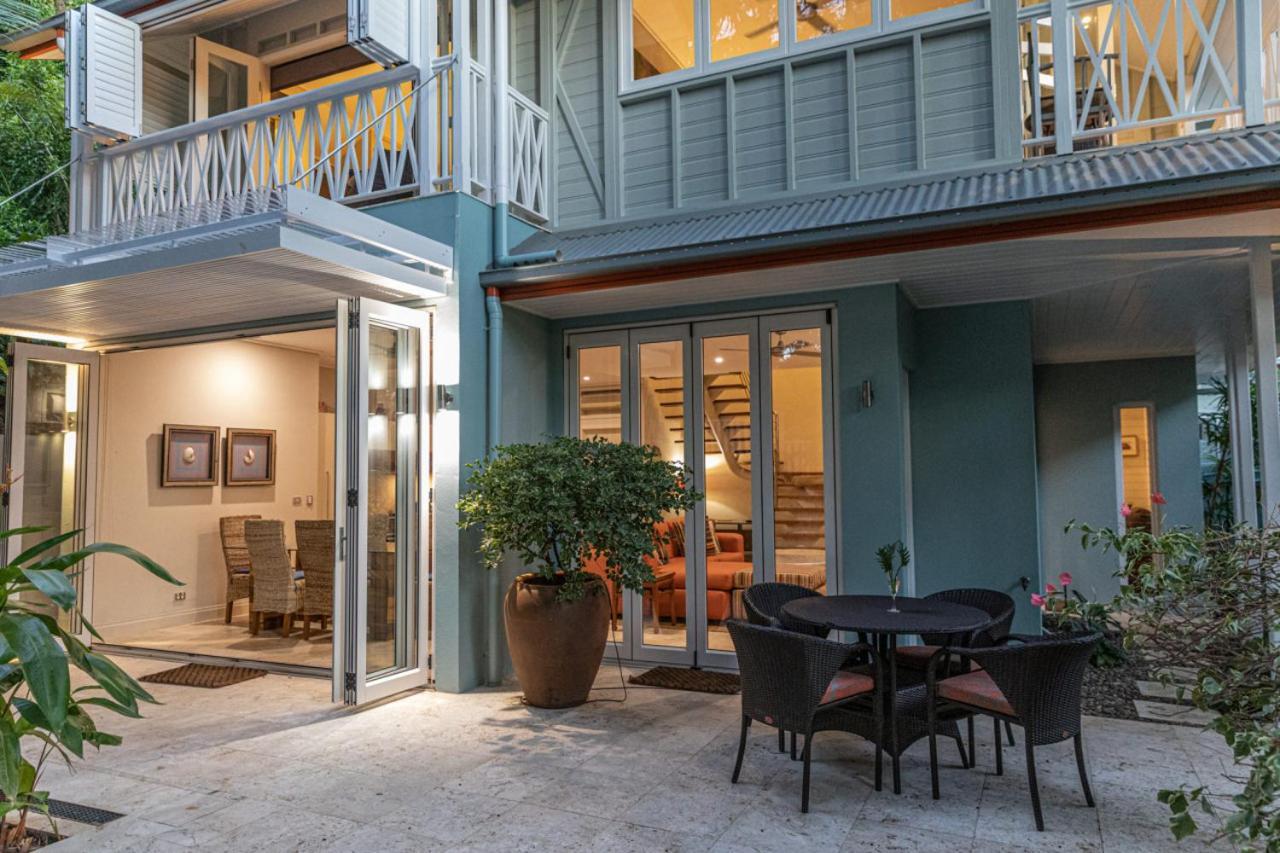 Courtyard On Villa *