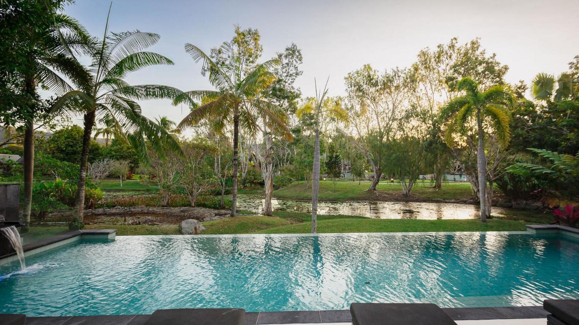 Niramaya And Resort 5*