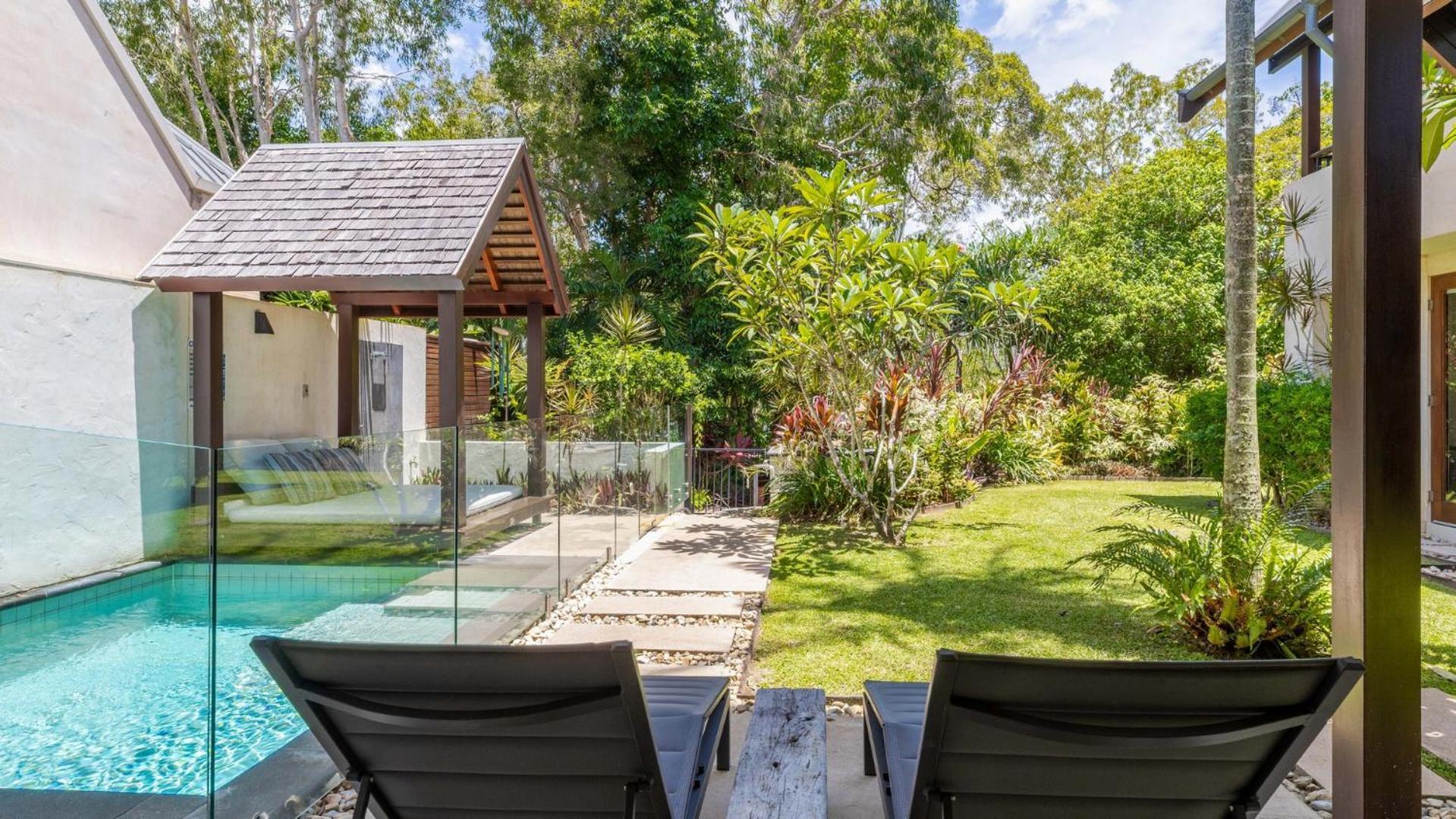 Niramaya And Port Douglas