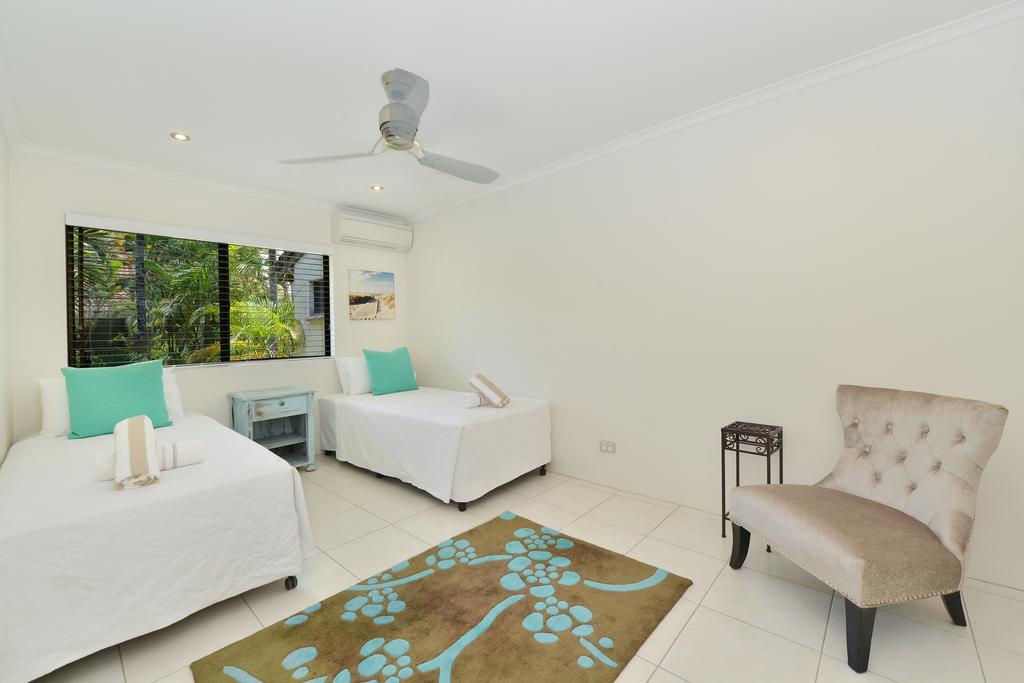 Sea La * Port Douglas