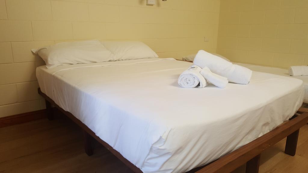 Bed & Breakfast Cow Bay Hotel Motel
