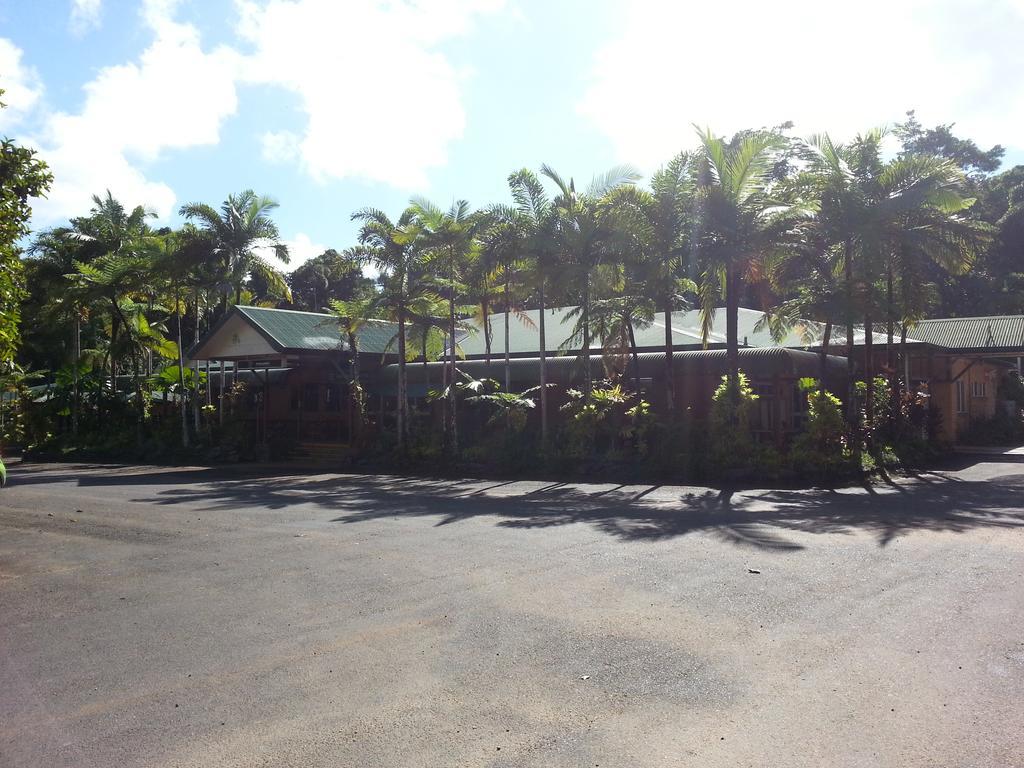 Bed & Breakfast Cow Bay Hotel Motel 3*