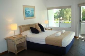 Terraces Aparthotel 4*
