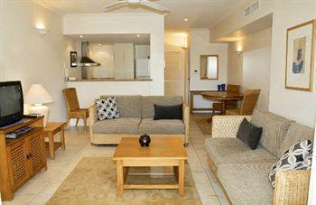 Mowbray By The Sea Aparthotel 4*