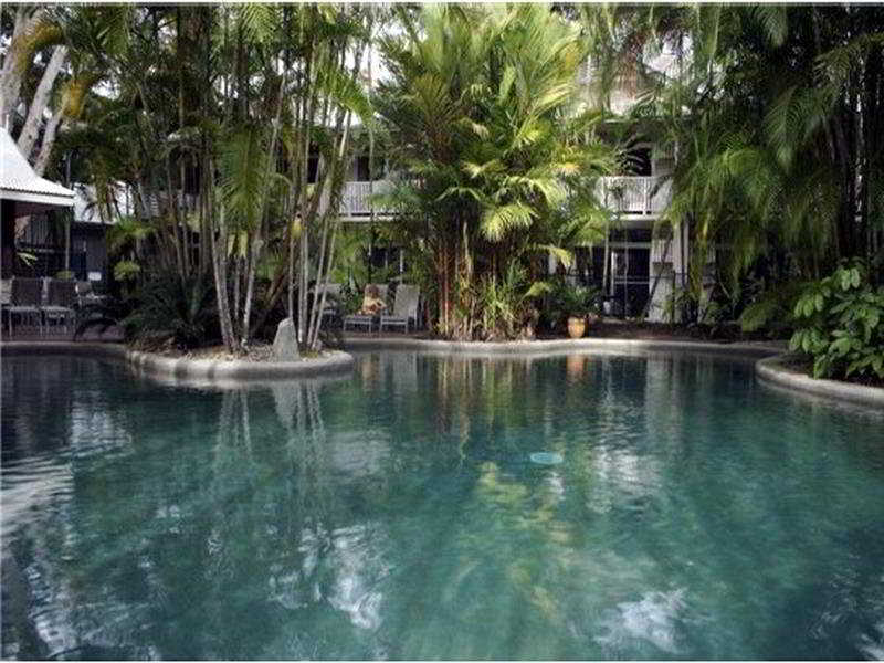 Retreat Aparthotel 3*