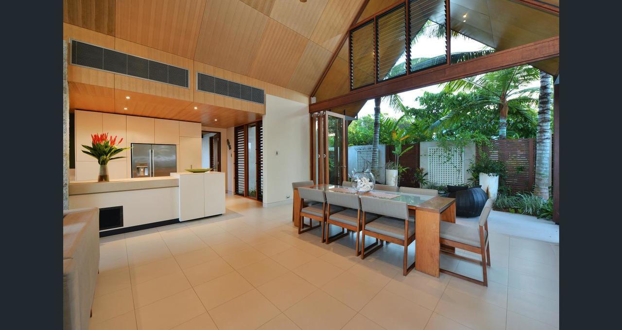 Resort Niramaya And Port Douglas