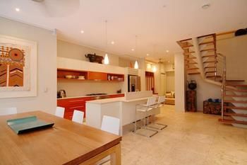 Latitude 16 On Grant St * Port Douglas