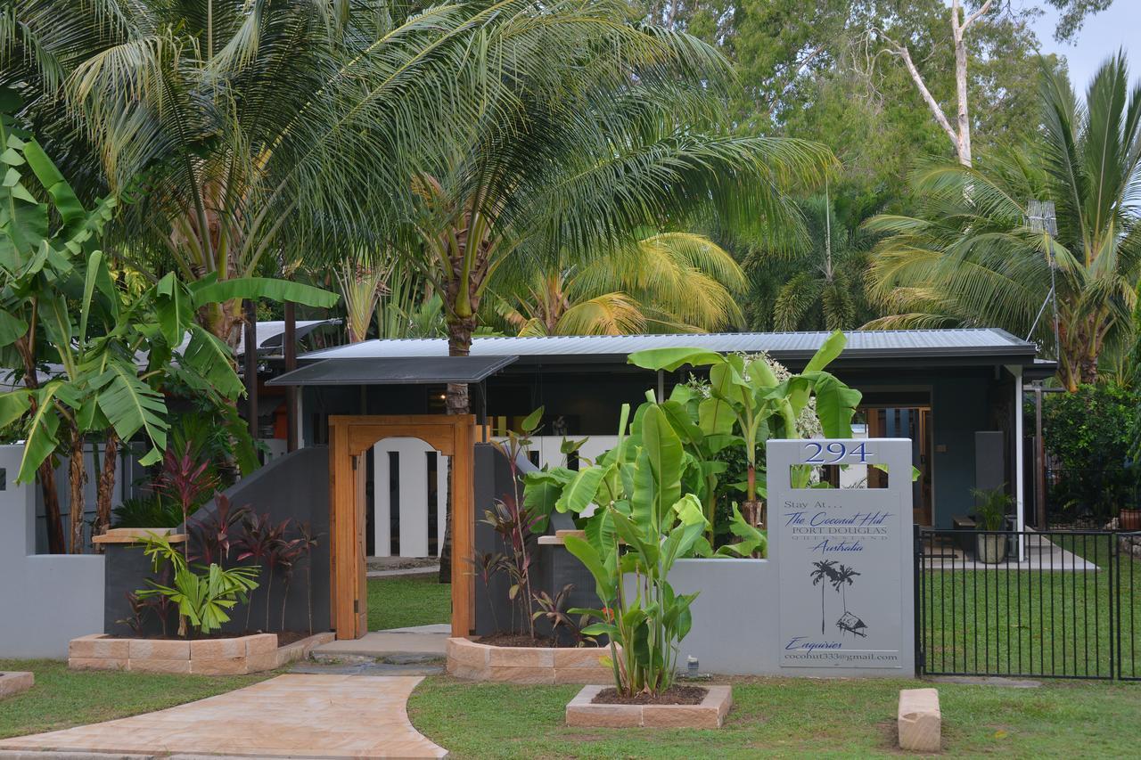 Holiday home The Coconut Hut *