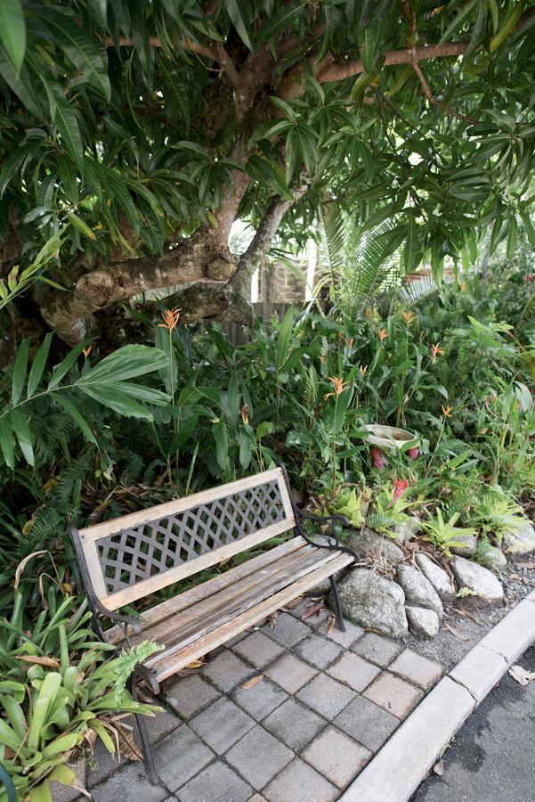 Mango Tree Aparthotel Port Douglas