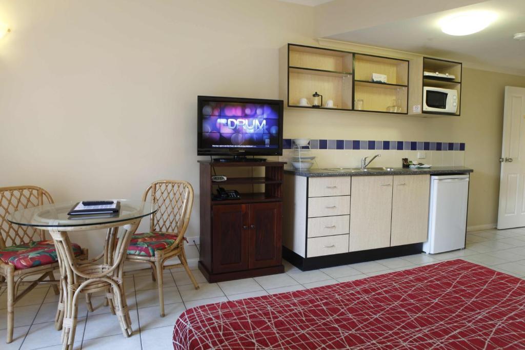 Bay Aparthotel 4*