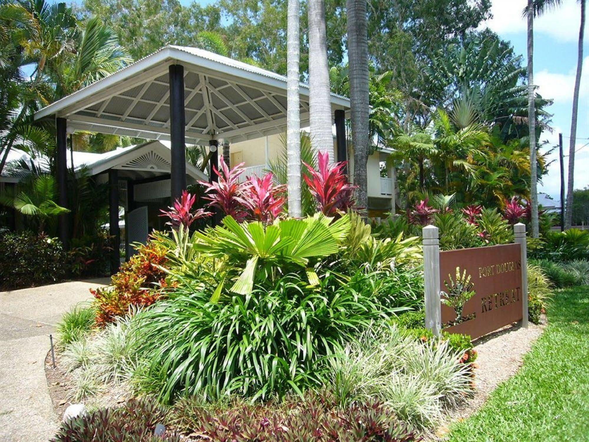 Retreat Aparthotel