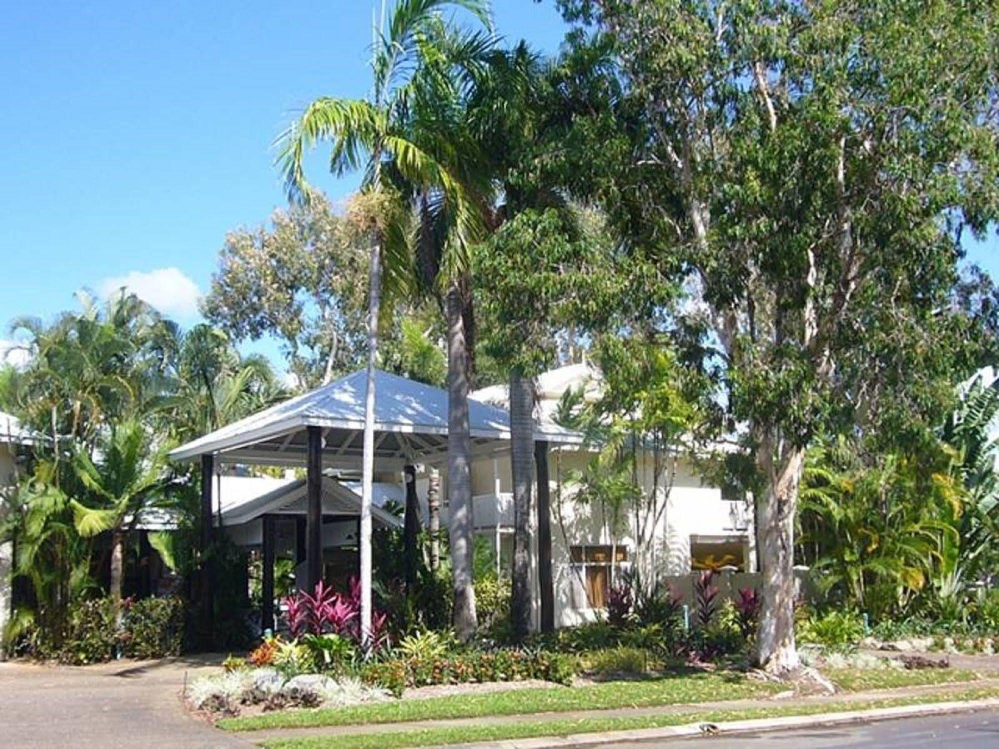 Retreat Aparthotel 3*