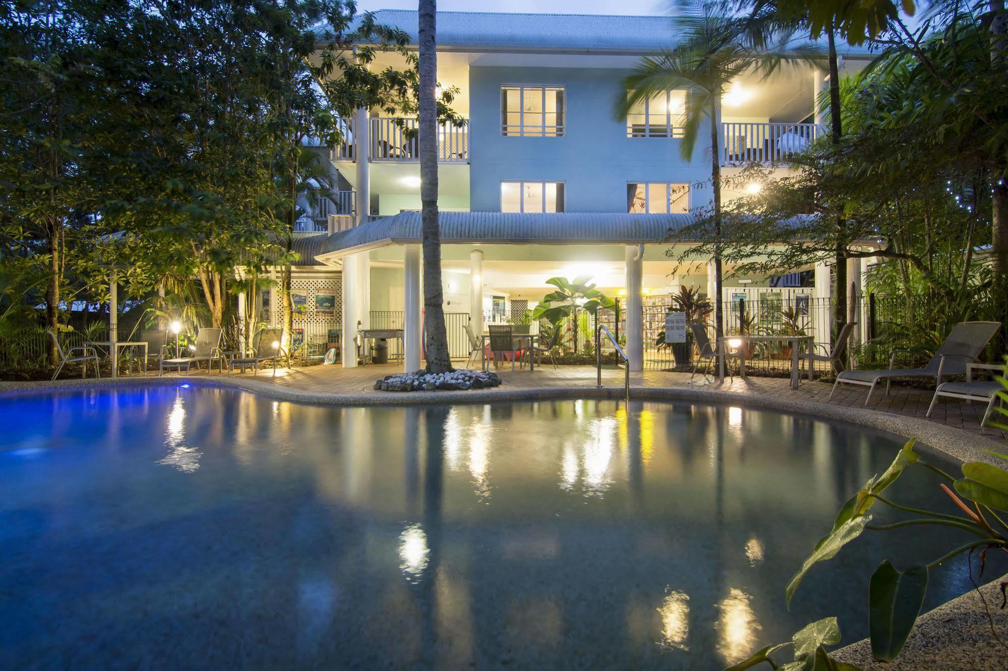 Outrigger Aparthotel