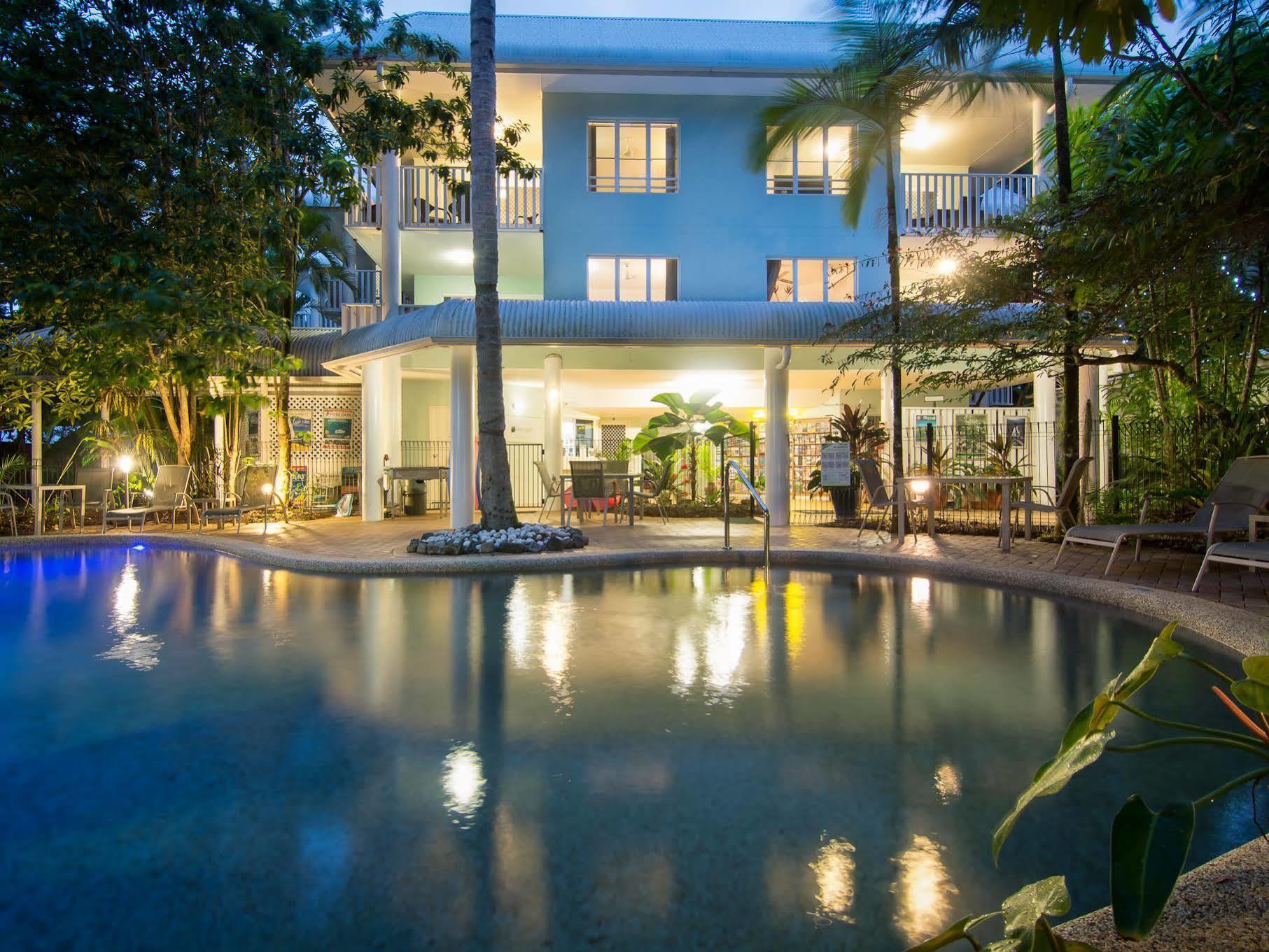 Aparthotel Outrigger 3*