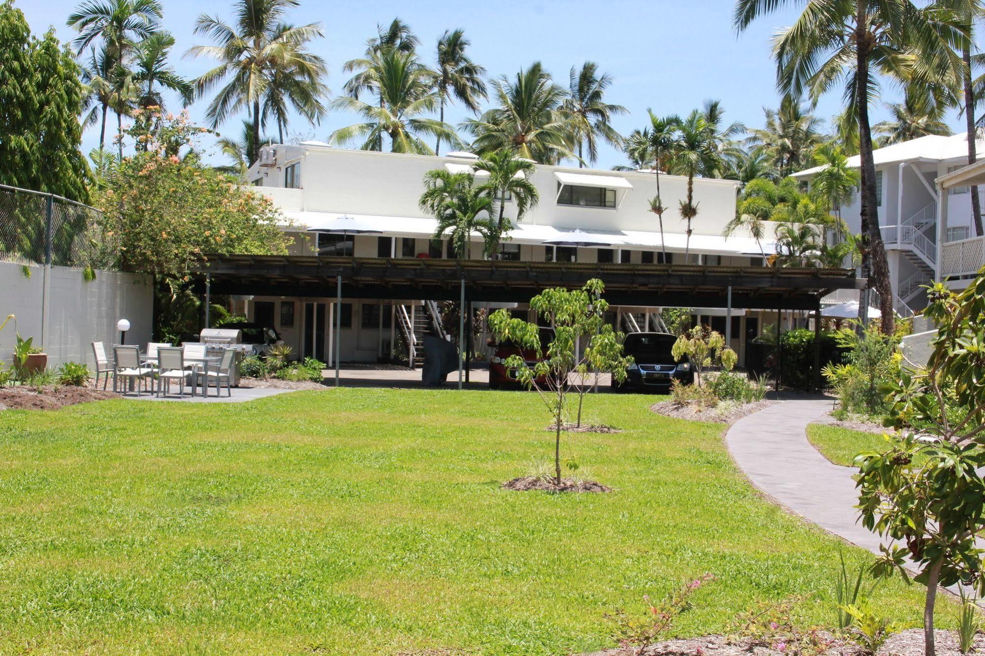 Beachfront Terraces With Onsite Reception & Check In Aparthotel Port Douglas