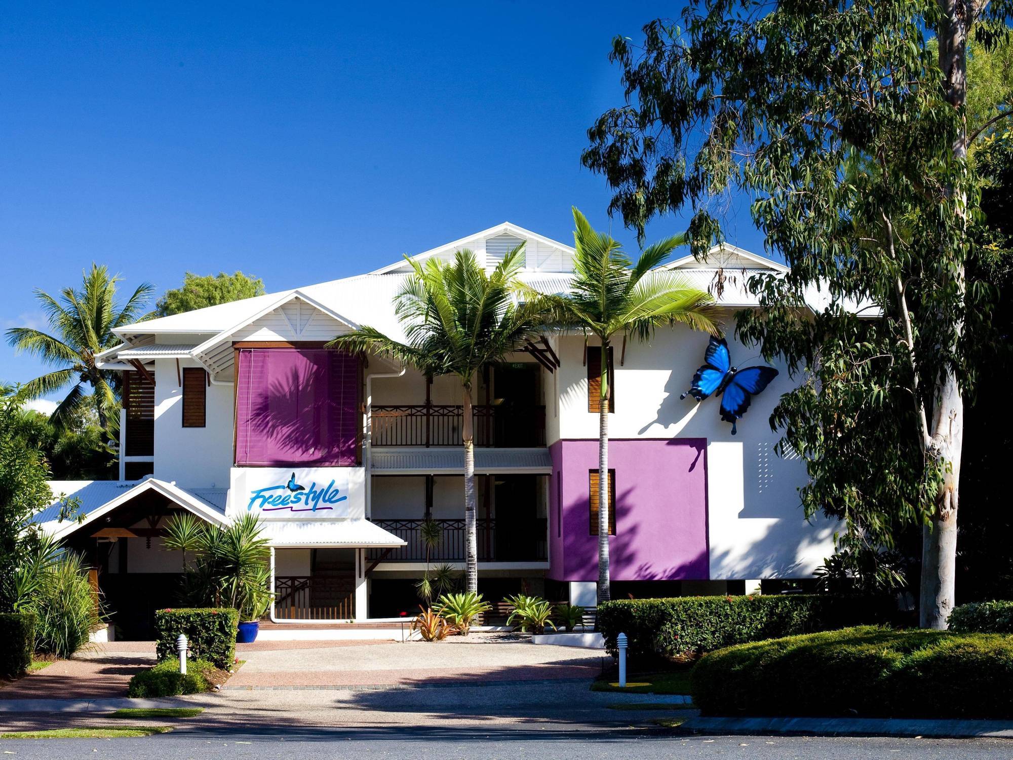 Freestyle Aparthotel 4*
