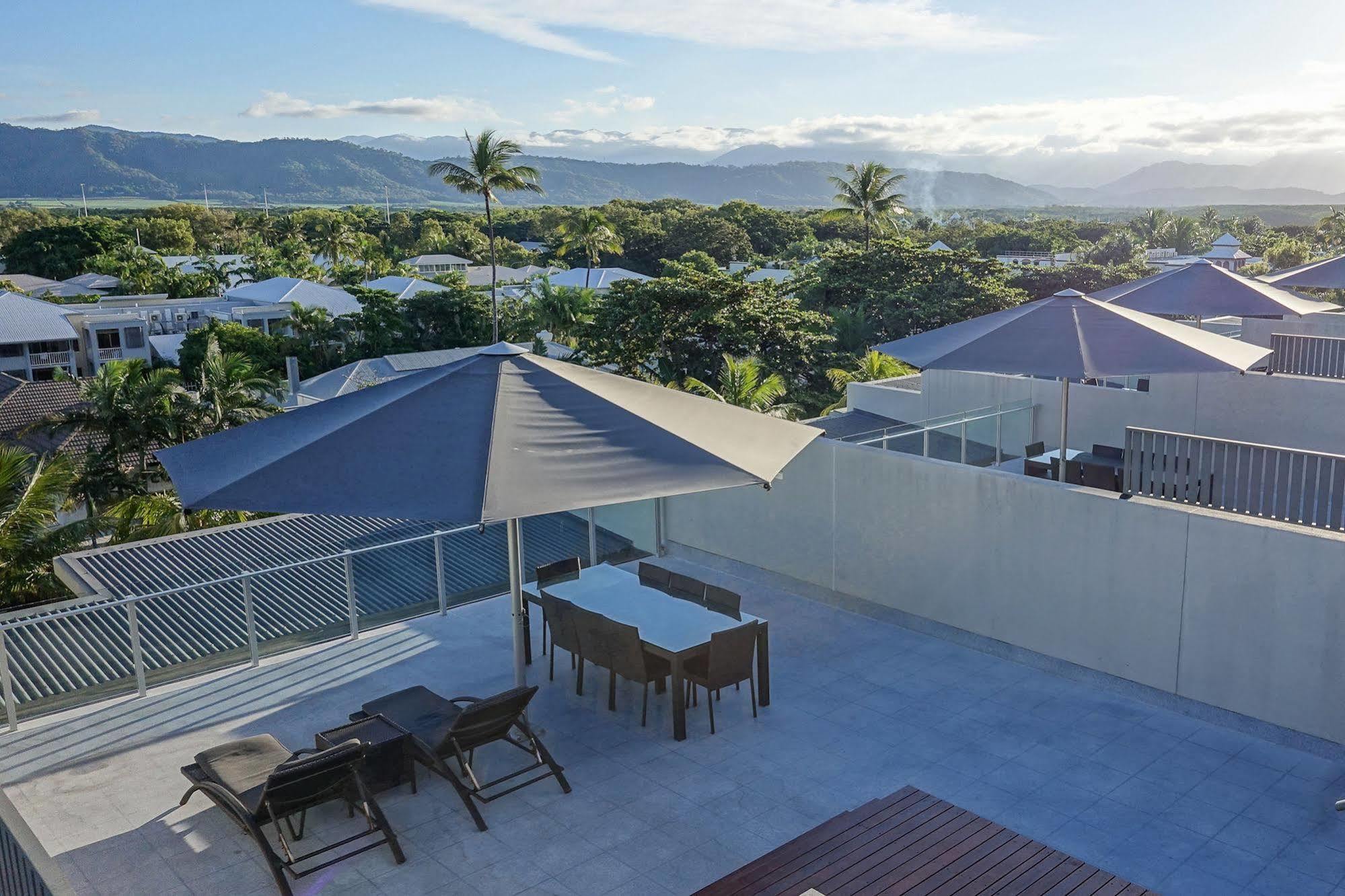 Aparthotel Coconut Grove Port Douglas