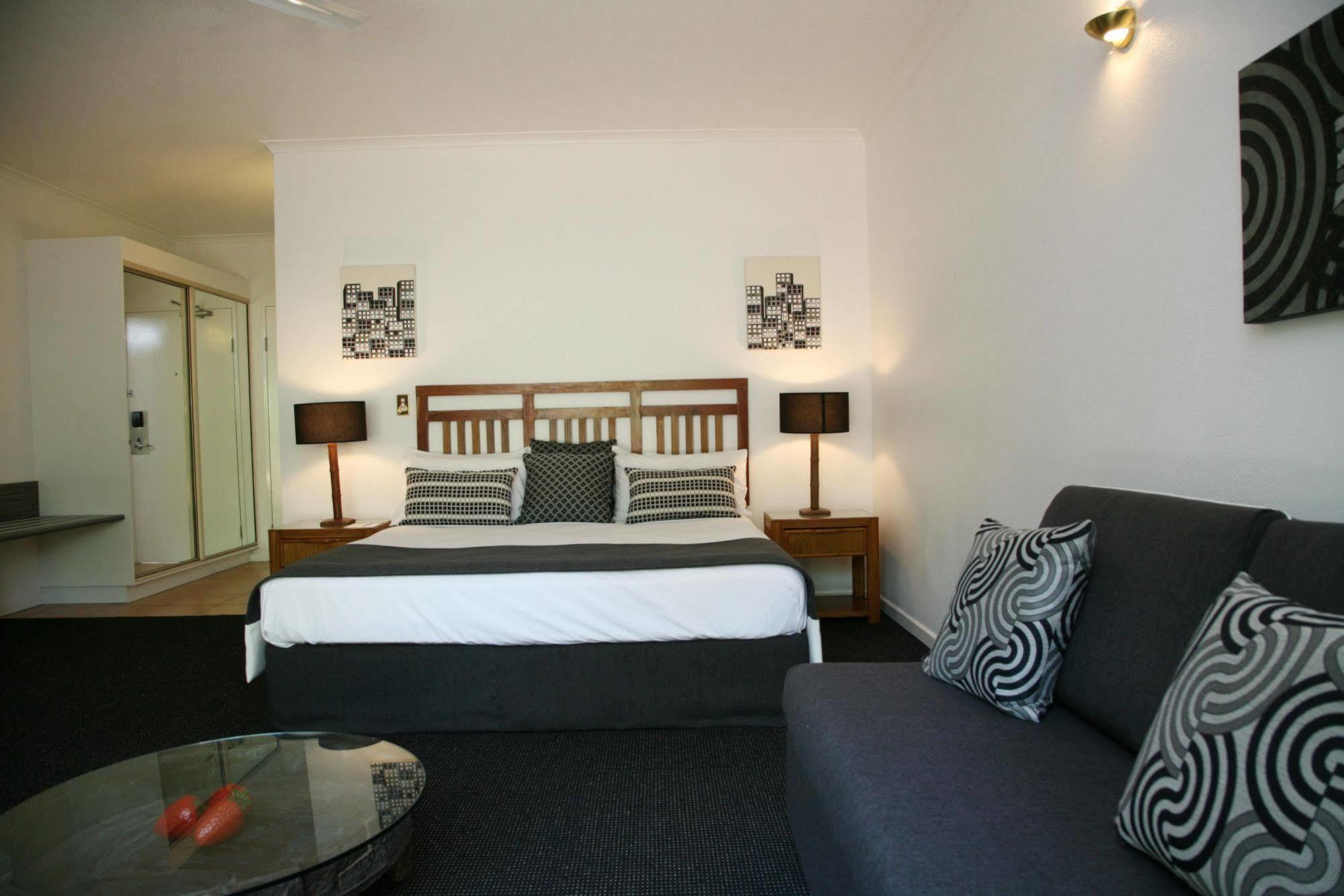 Ramada By Wyndham 4*