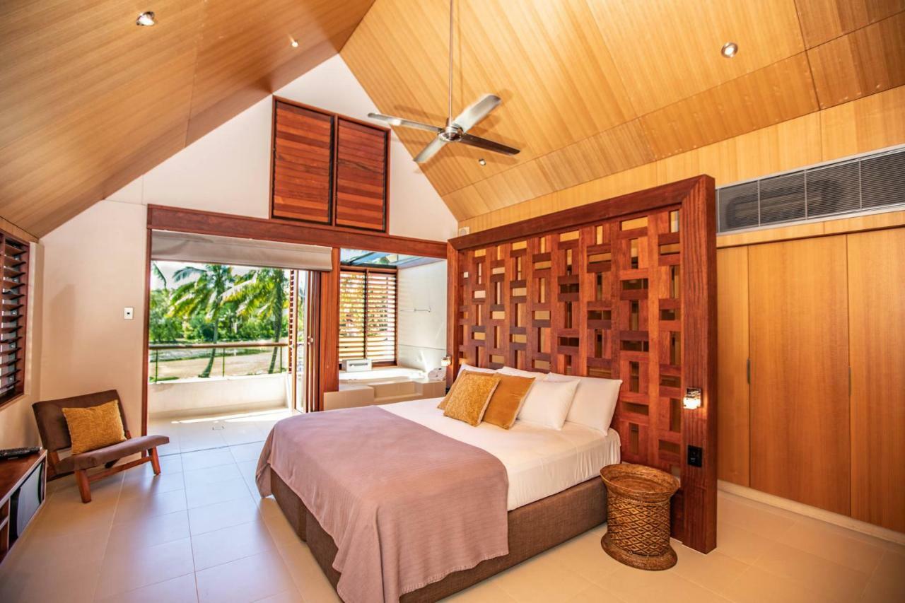 Niramaya And Port Douglas