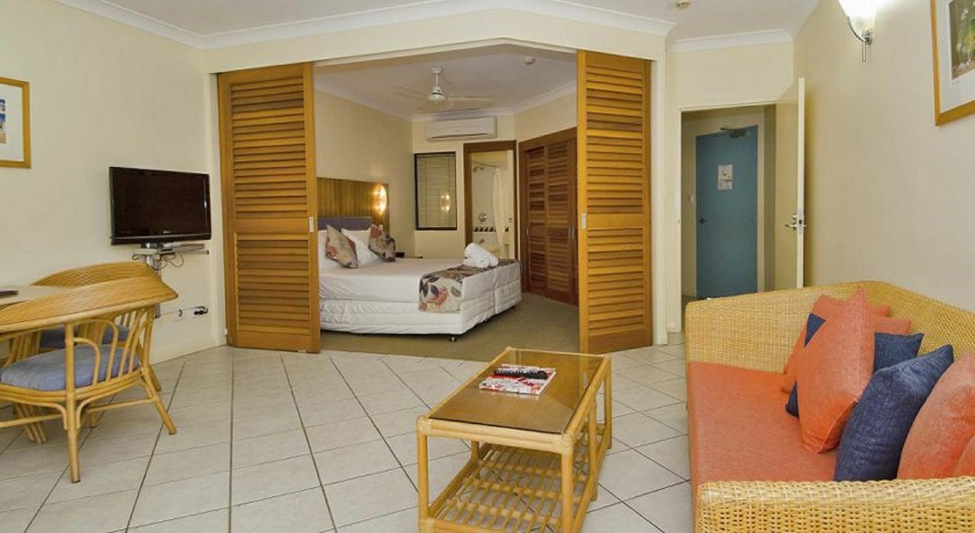 Silkari The Pavilions Aparthotel 4*
