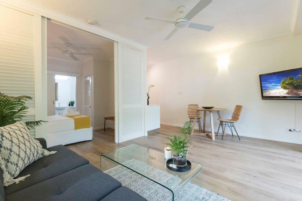 Ocean Palms Apartment *