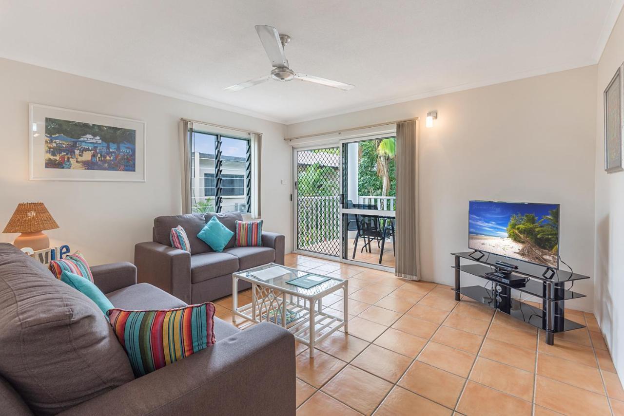 Outrigger Port Douglas