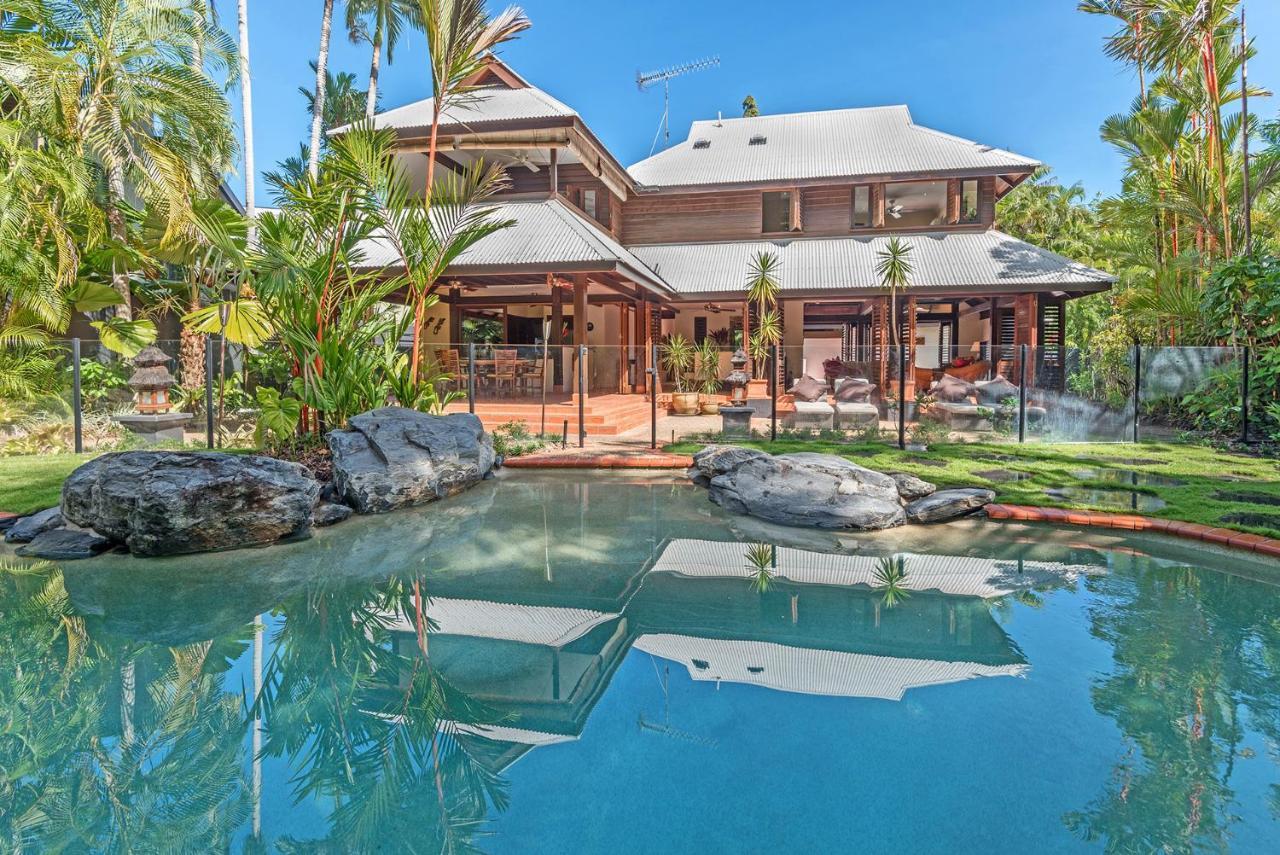 Luxurious Sala Private Beachfront Escape * Port Douglas
