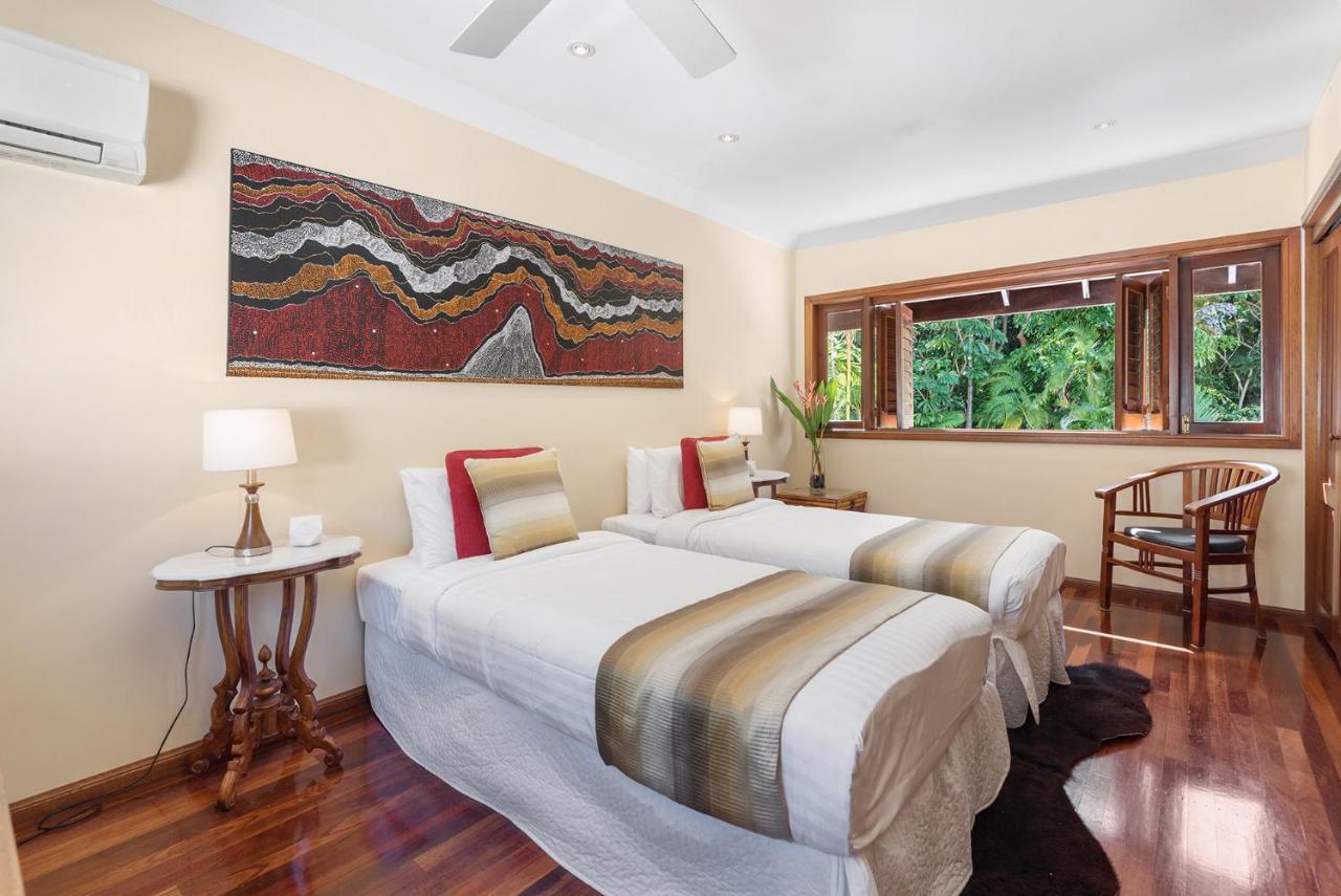 Holiday home Luxurious Sala Private Beachfront Escape