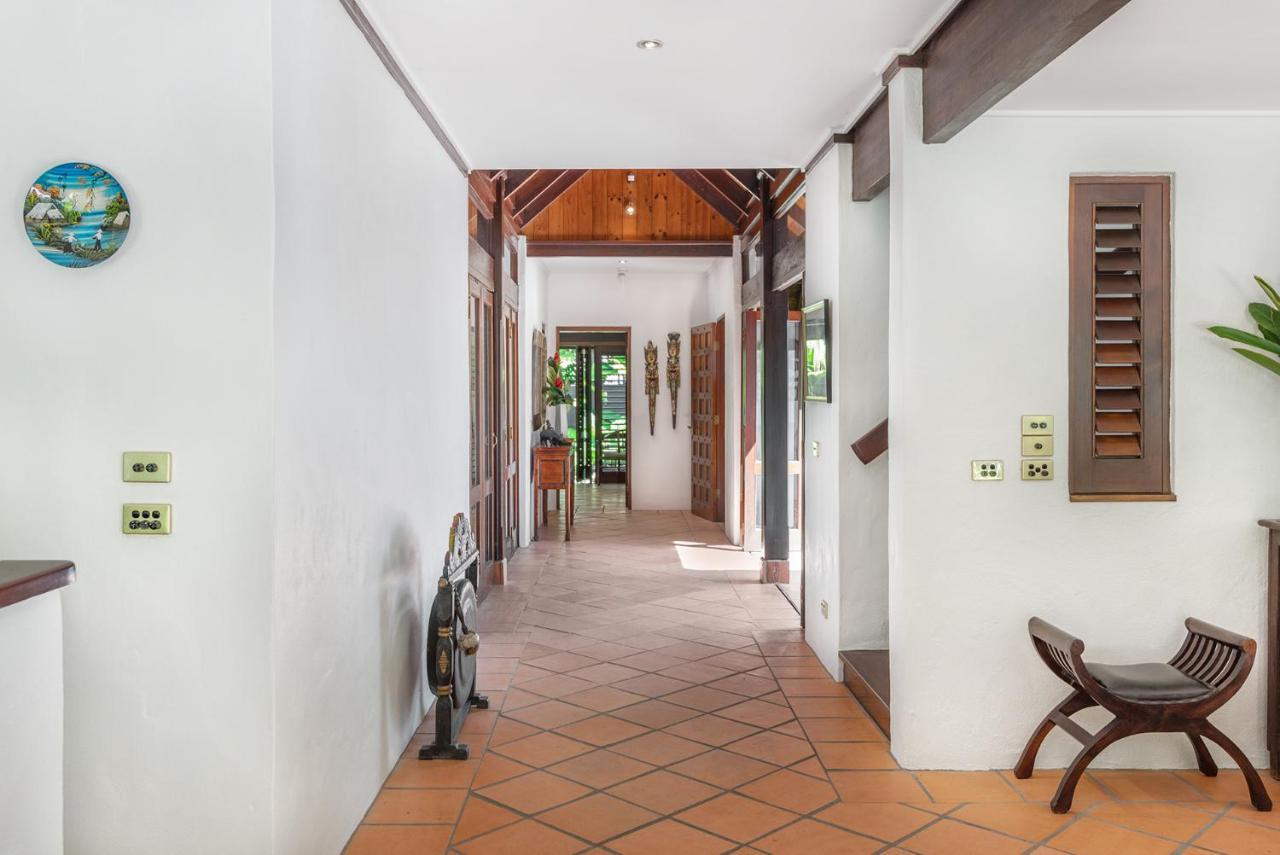 Luxurious Sala Private Beachfront Escape Holiday home Port Douglas