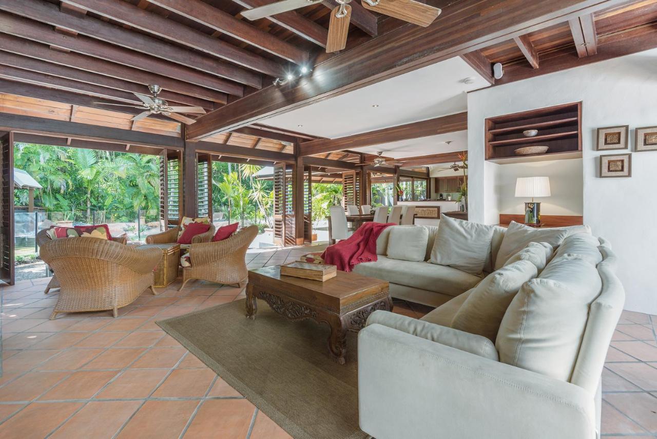 Luxurious Sala Private Beachfront Escape * Port Douglas
